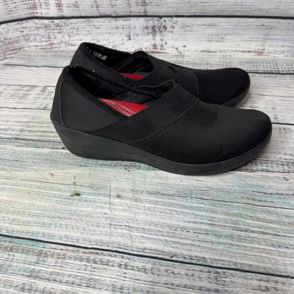 Clarks Comfort Non Slip Black Slip On Wedge Shoes 9 - Picture 4 of 4